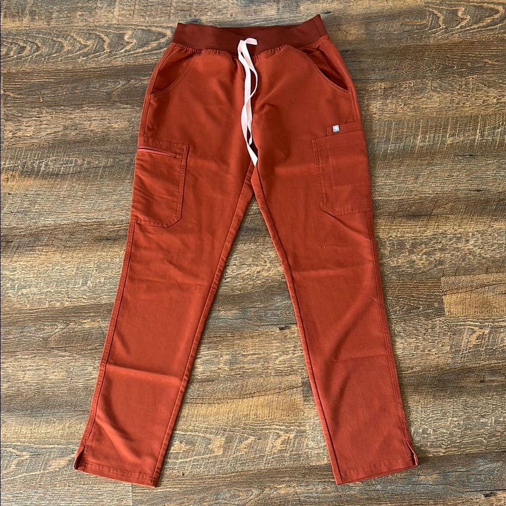 Figs Women's Terracotta Drawstring Pants